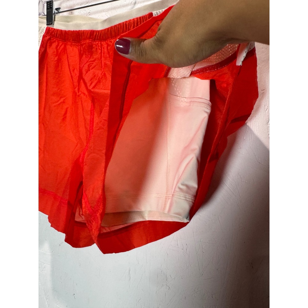 Lululemon License to Train Textured HR Short 4 Red White LW7DSWS Womens L NEW - Picture 3 of 5